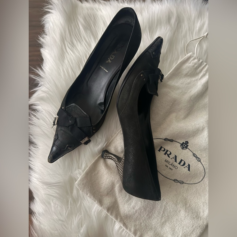 Prada Women's Black Heels size 37(7) but it runs big so size is 38-7.5